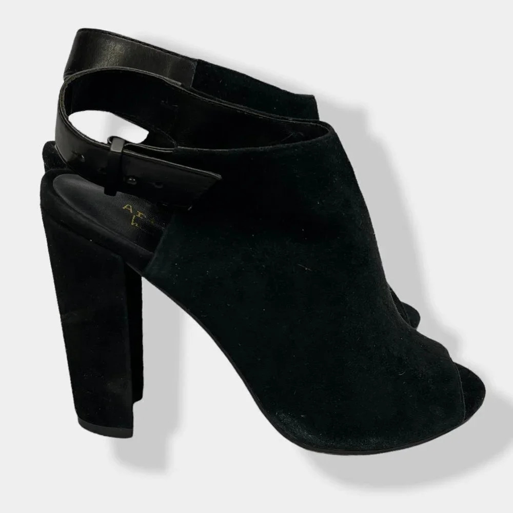 NICOLE Miller Artelier‎ Isla Suede Black Heels